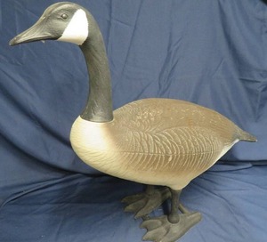 LARGE GOOSE DECOY OR YARD ORNAMENT