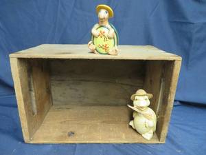 VINTAGE WOODEN BOX