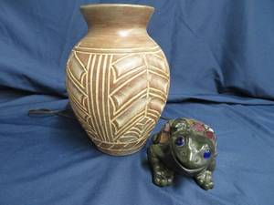 HEAVY CLAY PLANTER POT AND LIGHTED FROG