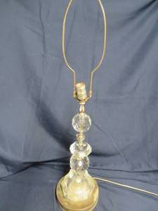 STUNING IMPORTED HAND CUT LEAD CRYSTAL LAMP