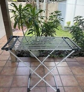 lot 594 image: Polder Expandable Laundry Drying Rack