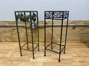 Lot of 2 Display StandsEnd Tables