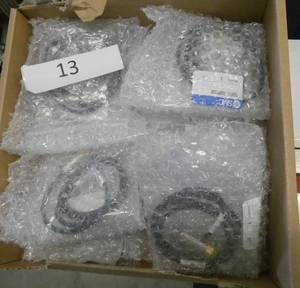 lot 13 image: 12 new SMC pressure valves VDW13-5G-2  24vdc  .4MPa