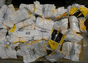 lot 48 image: 250 new Edmund Optics lens - DCX 3x4.5 MGF2 individually packaged