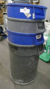 lot 90 image: 4 used 30 gallon garbage barrels