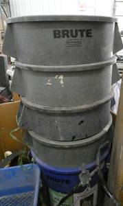lot 115 image: Stack of 5 large Brute barrels