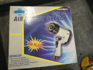 lot 122 image: New Cummins 34 Air Impact Wrench