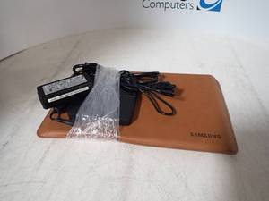 lot 60 image: Samsung 700T-XE 700 TIA Tablet with charging station