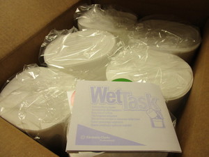 lot 474 image: KIMBERLY-CLARK WIPERS, FOR BLEACH, DISINFECTANTS, SANITIZERS - BULK CASES