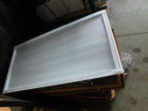 lot 16 image: Lot of 5 -  4-Light White Fluorescent Troffer by Lithonia Lighting