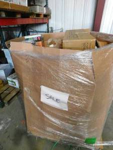 lot 20 image: WHOLESALE PALLET LOT OF GENERAL MERCHANDISE- SMALLS