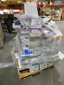 lot 76 image: WHOLESALE PALLET LOT OF LIGHTING  BULBS