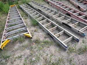 Aluminum 28 Extension Ladder...