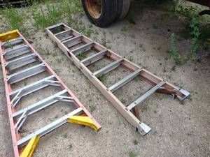 Louisville Fiberglass 8 Step Ladde...