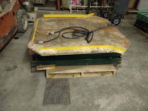 Southworth Scissor Lift Table with ...