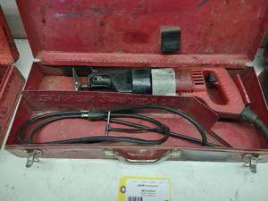 Milwaukee Sawzall, Works...