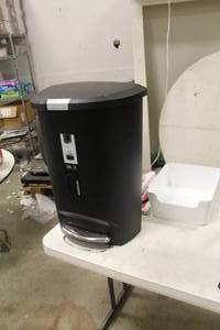lot 638 image: Flip-Top Trash Can