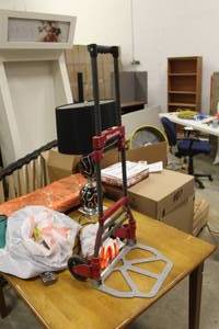 lot 642 image: Milwaukee Metal Collapsible Dolly