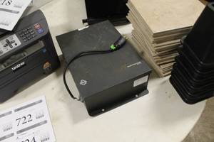 lot 722 image: Pelco MCS8-5B Master Power Supply Circuit Breaker 11Lx5Dx16H 5060-Phase