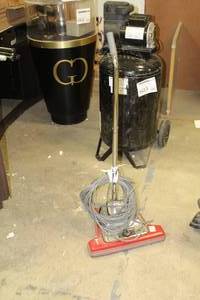 lot 729 image: Electrolux Sanitaire Heavy Duty Commercial Upright Bag Vacuum