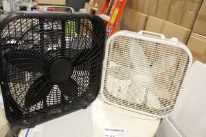 lot 746 image: Lot of (2) Box Fans