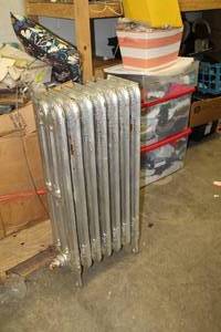 lot 748 image: Cast Iron Heat Register 18Lx9Wx39H