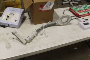 lot 805 image: Magnifying Light 24L
