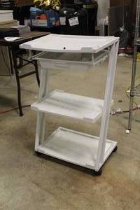 lot 816 image: Rolling Workstation 20Lx14Wx32H