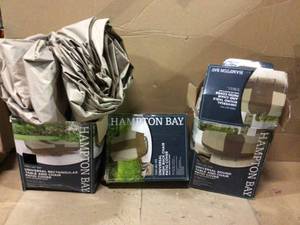 Round Table Outdoor Patio with Chair Cover by Hampton Bay&nbspCustomer Returns See Pictures