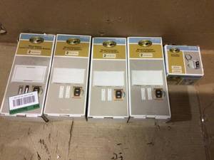 Hampton Bay Wired Contractor Kit - 2 Push Buttons 2 Selectable Tunes 1003008630&nbsp&nbspCustomer Returns See Pictures