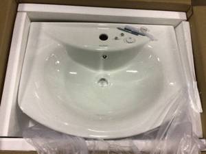 Chateau Pedestal Bathroom Sink Round Single Faucet Hole in White&nbsp&nbspCustomer Returns See Pictures