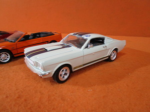 118th 69 Shelby GT 500 Mustang Convertible, 65 GT 350 Mustang, 94 Mustang GT Convertible