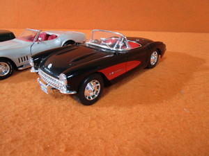 118th 57 Corvette Convertible, 69 Corvette Stingray Convertible, 98 Corvette Convertible