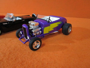 118th 32 Ford Deuce Coupe, 56 Thunderbird Convertible, 69 Corvette Stingray Convertible