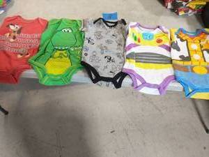 lot 8 image: BABY BODYSUIT  0-3 MONTHES
