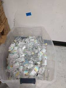 lot 29 image: BOX OF HAND SANTIZER