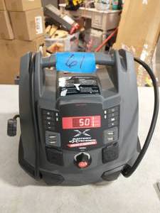 lot 61 image: Battery Extender 12-Volt 1,200 Amp Battery Jump Starter