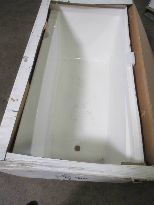 Aquatic Capistrano 5 ft. Acrylx Applied Acrylic Right Drain Rectangular Apron Front Non-Whirlpool Bathtub in White, AX6030STUBR-WH. Scratch and small cracks near threshold.