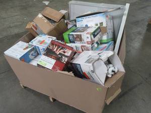 WHOLESALE MIXED PALLET OF MISCELLANEOUS WATER FILTRATION SYSTEMS, PARTS AND MORE