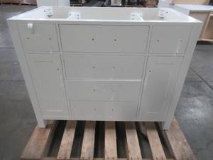 42 X 22 5 Drawer, 2 Door Vanity Cabinet in White. - Missing Top - Slight Scratch and Dent.
