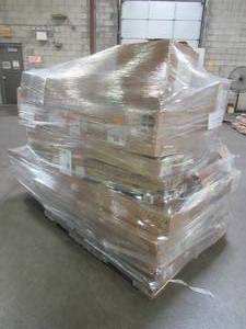 WHOLESALE MIXED PALLET OF MISCELLANEOUS SHOP LIGHTS AND OTHER LIGHTING