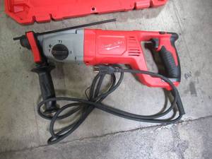 Milwaukee 1 12 in. SDS D-Handle Rotary Hammer 5262-21
