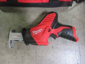 Milwaukee M12 12-Volt Lithium-Ion Cordless HACKZALL Reciprocating Saw Kit 2420-21