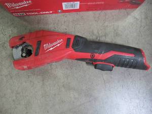 Milwaukee M12 12-Volt Lithium-Ion Cordless Copper Tubing Cutter (Tool-Only) 2471-20