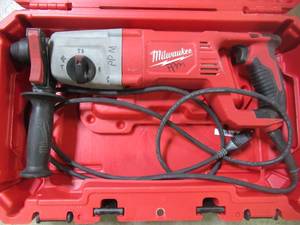 Milwaukee 1 12 in. SDS D-Handle Rotary Hammer 5262-21