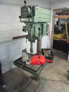 lot 108 image: VERTICAL DRILL PRESS