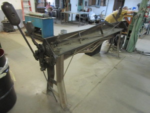lot 121 image: CHICAGO 8 FT HAND BRAKE