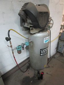 lot 128 image: CAMPBELL HAUSFELD AIR COMPRESSOR
