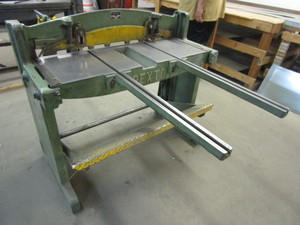 lot 144 image: PEXTO 36 SHEAR WITH BACKSTOP
