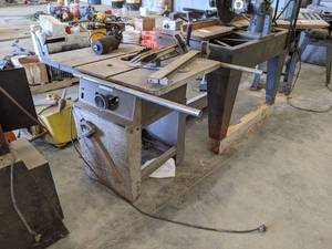 lot 19 image: Rockwell 10 Table Saw - 110V